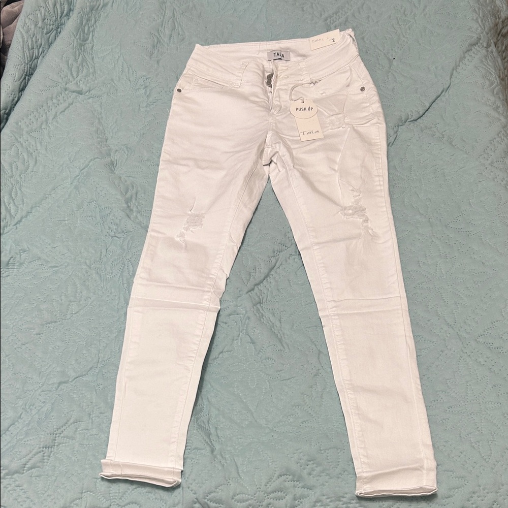 NWT Women's White Jeans